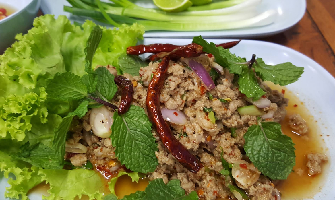 プーケット・ラワイのローカル名店｜Luk Nun Shopで本格イサーン料理