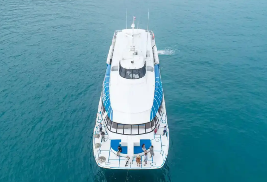 ダイブクルーズ船 **Poseidon Liveaboard（ポセイドン）全長40m大型ダイブクルーズ船