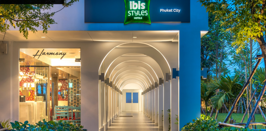 ibis Styles Phuket Cityプーケットオールドタウンにある、デザイン性重視のホテル