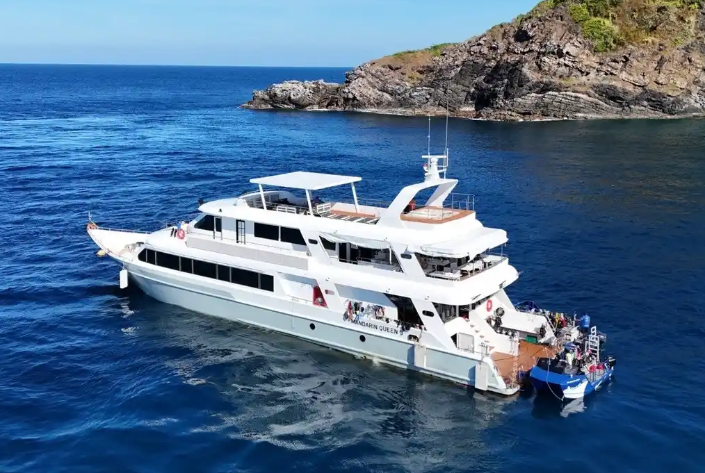 MV Mandarin Queen