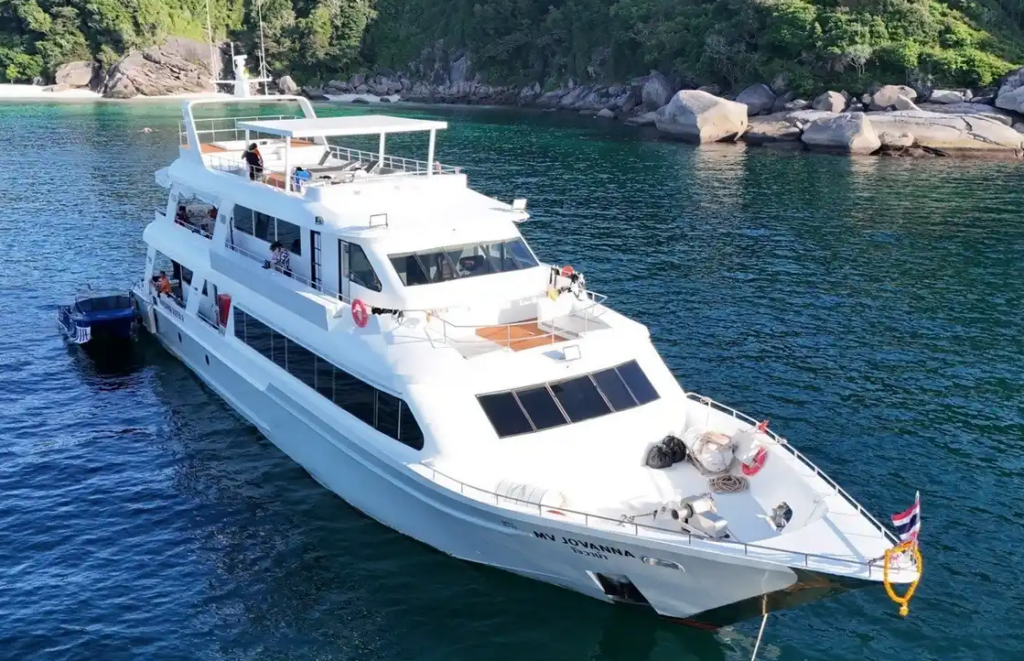 MV Mandarin Queen