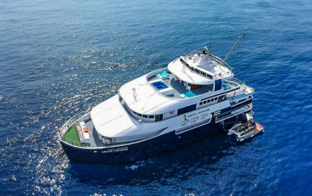 豪華アンダマン海クルーズ船Aruna Voyager